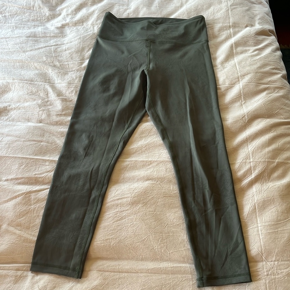 Zyia light and tight compression leggings
